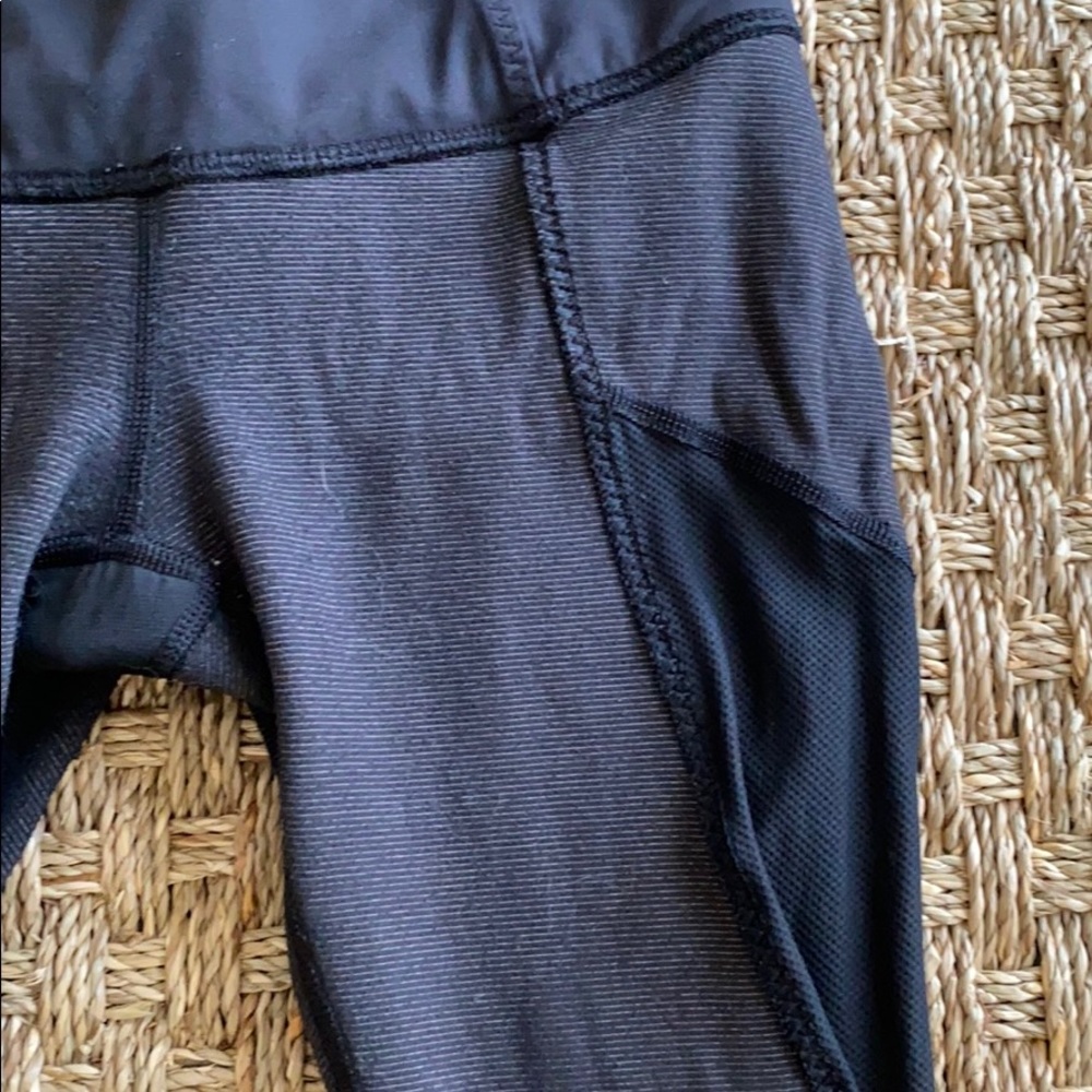 Lululemon Reversible cropped Leggings - Picture 5 of 6